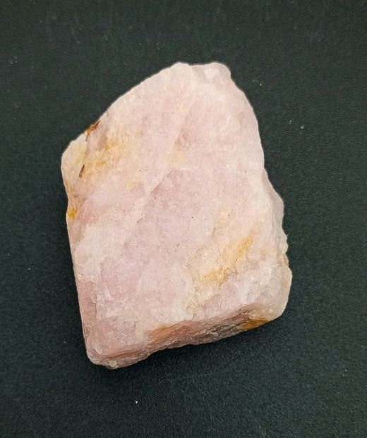 Morganita (Berilo rosa) en bruto