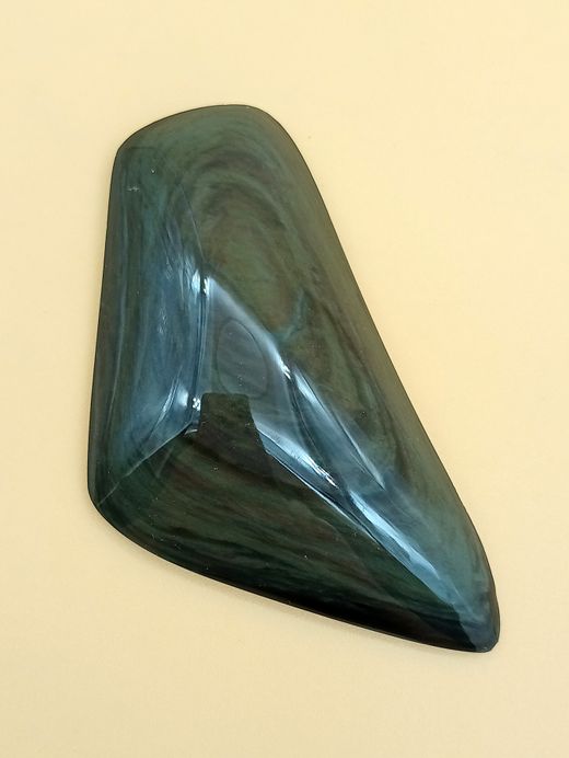 Obsidiana arcoíris en forma libre