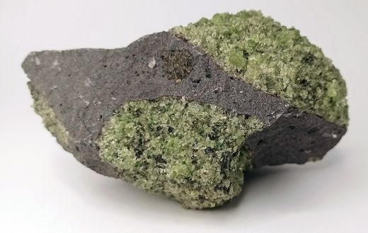 Olivino granudo en Basalto