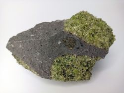 Olivino granudo en Basalto