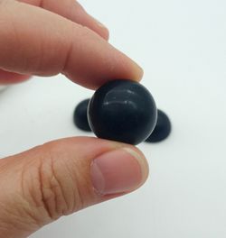 Omi "ombliguera" de obsidiana negra