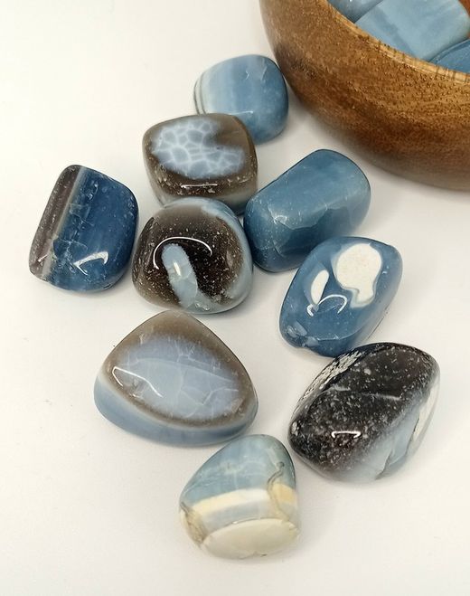 Ópalo azul en rodados