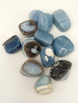 Ópalo azul en rodados
