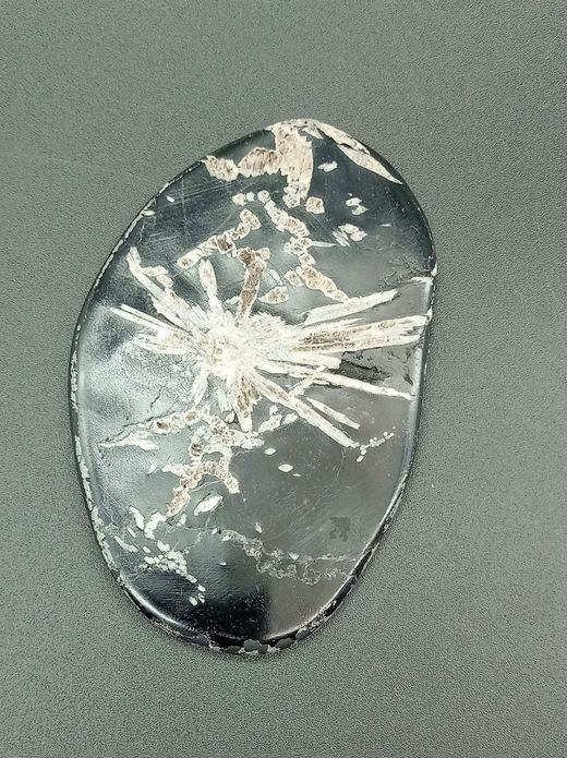 Piedra Crisantemo