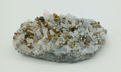 Calcopirita, Pirita y Cuarzo