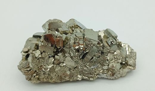 Pirita grupo de cristales