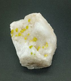 Piromorfita sobre cuarzo