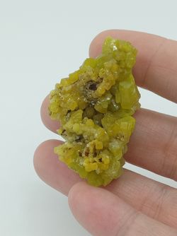 Piromorfita (cristales en matriz)
