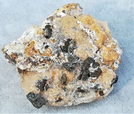 Pirrotina grupo de cristales en matriz