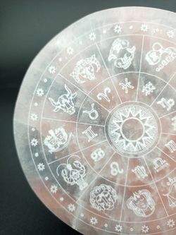 Placa redonda y plana de Selenita grabada con la los signos del horóscopo
