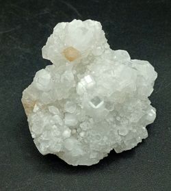 Powellita con Fluorapofilita