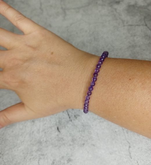 Pulsera Amatista. Tamaño de bola: 4 mm