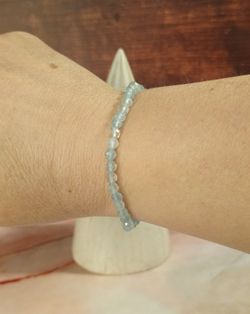 Pulsera de Aguamarina facetada 4 mm
