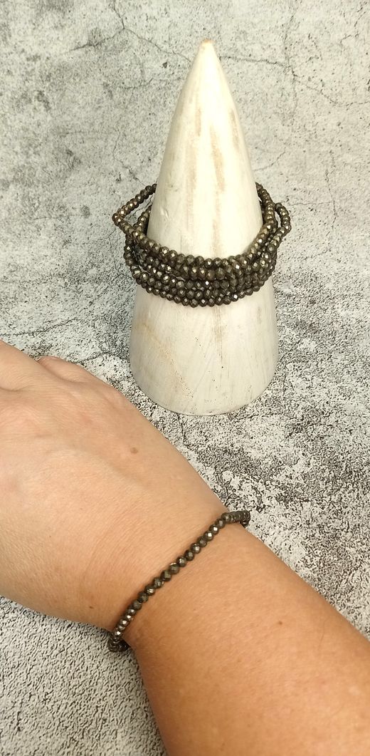 Pulsera de Pirita facetada de 4 mm.