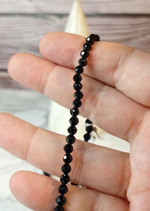 Pulsera de Espinela negra facetada 4 mm