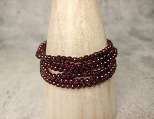 Pulsera de Granate de bola de 4mm.