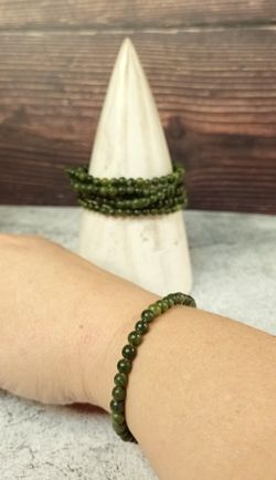 Pulsera de Jade nefrita 4 mm bola lisa