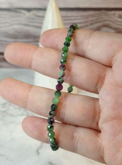 Pulsera de Rubí con Zoisita facetada 4 mm