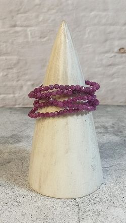 Pulsera de Rubí facetada 4 mm
