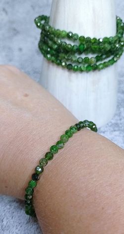 Pulsera Diopsido facetada 4 mm