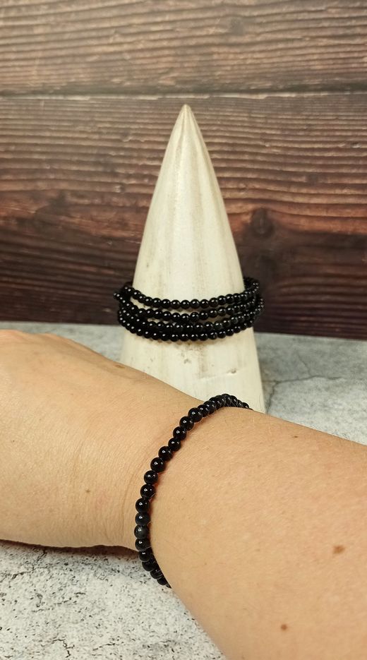 Pulsera Ónix bola lisa 4 mm