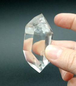 Punta de Cuarzo cristal de roca biterminado