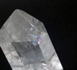 Punta de Cuarzo cristal de roca pulido