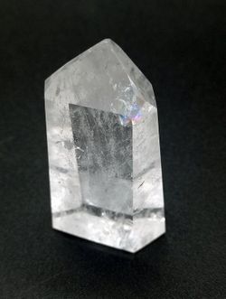 Punta de Cuarzo cristal de roca pulido