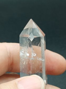 Punta de Cuarzo cristal de roca pulido
