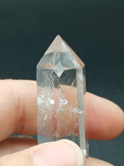 Punta de Cuarzo cristal de roca pulido