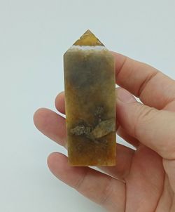 Punta semi pulida Fluorita amarilla