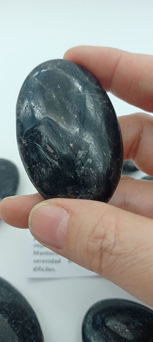 Rodado de Arfvedsonita XXL