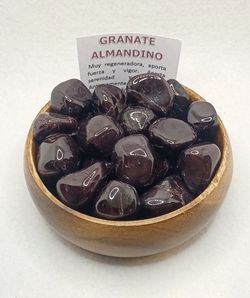 Rodado de Granate almandino