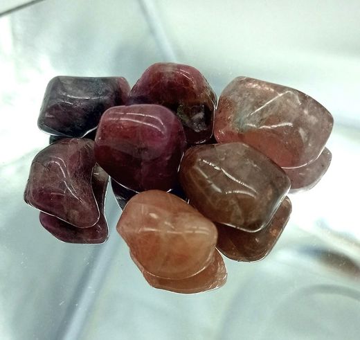 Rodado de Rubelita (Turmalina rosa)