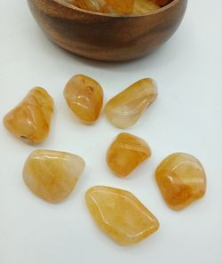 Rodados Cuarzo sanador Dorado
