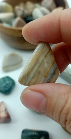 Rodados de Calcedonia de saturno