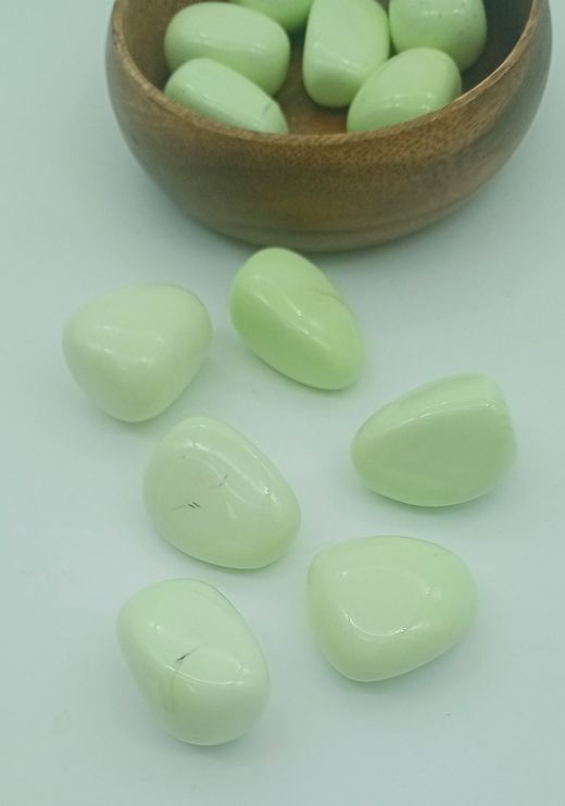 Rodados de Crisoprasa limón