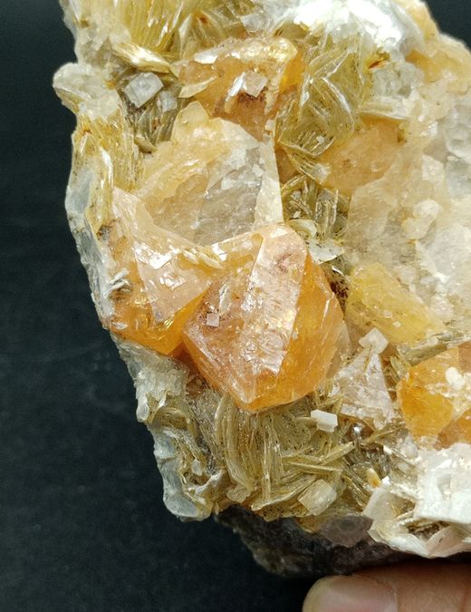 Scheelita cristales octaédricos