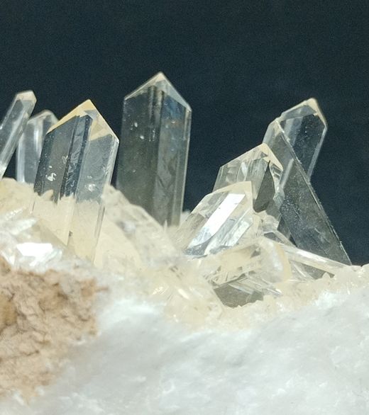 Selenita cristales sobre matriz