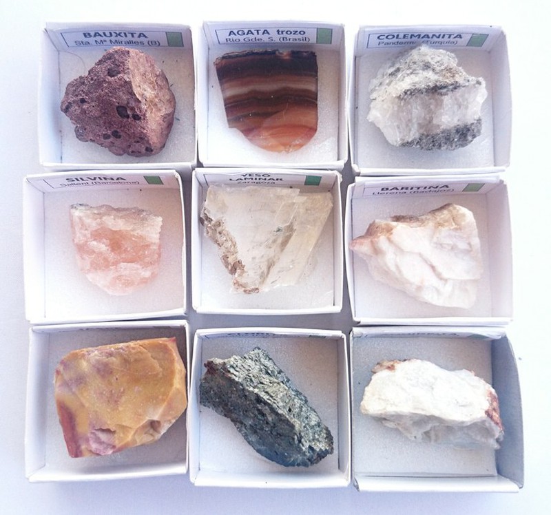 MINERALES en cajita 4x4 cms para coleccionar - 154 DIFERENTES Minerals  Mineraux