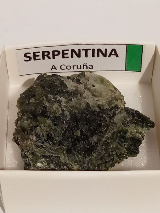 Minerales en cajita de 4x4. Serie verde