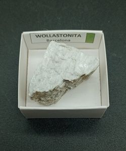 Minerales en cajita de 4x4. Serie verde