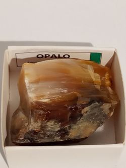 Minerales en cajita de 4x4. Serie verde