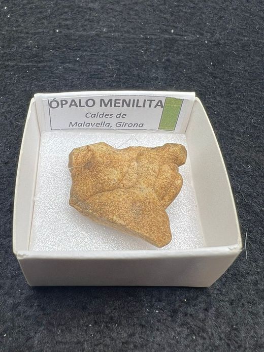 Minerales en cajita de 4x4. Serie verde
