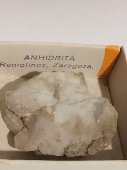 Minerales en cajita de 4x4. Serie verde