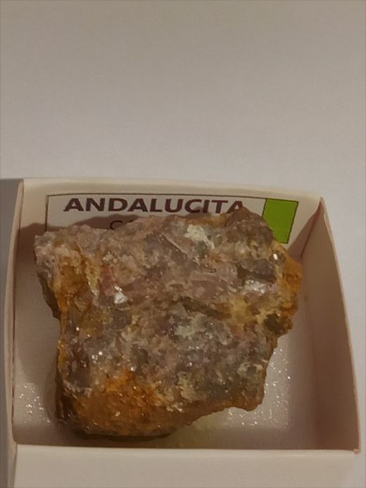 Minerales en cajita de 4x4. Serie verde