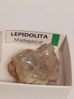 Minerales en cajita de 4x4. Serie verde