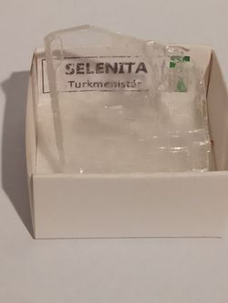 Minerales en cajita de 4x4. Serie verde