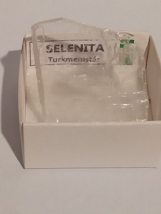 Minerales en cajita de 4x4. Serie verde