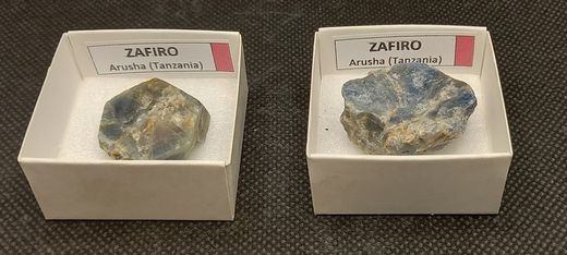Minerales en cajita de 4x4. Serie roja.
